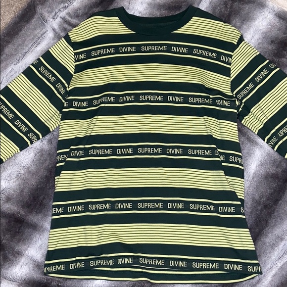 Supreme Other - Large Supreme Sweater